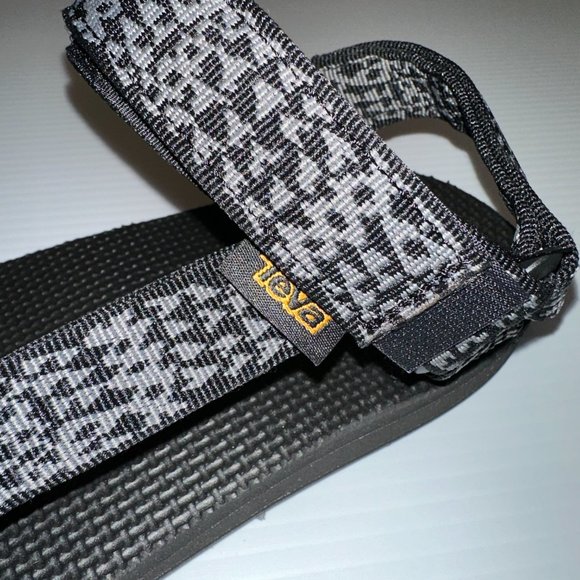 BRAND NEW - Teva Men\'s Original Universal Sandal - Etching Black - Size 8 NWT main image 10